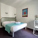 Little Palace Hotel