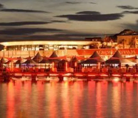 מלון Little Palace 2*