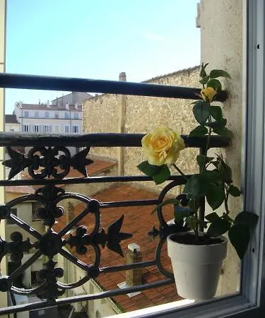 מלון Little Palace 2*