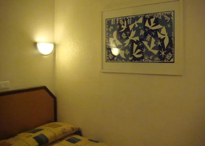 Otel Little Palace 2*