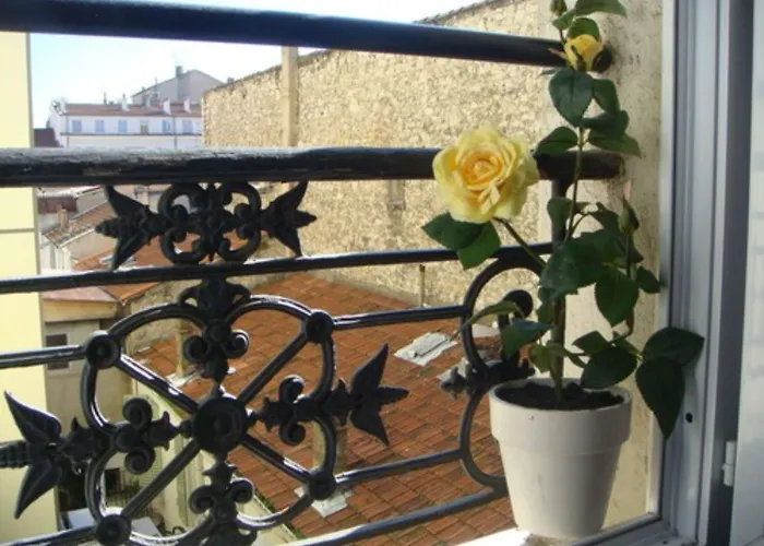 Otel Little Palace Cannes