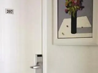 リトル パレス ホテル 2*